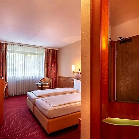 Zum Rosengarten Hotel 2*