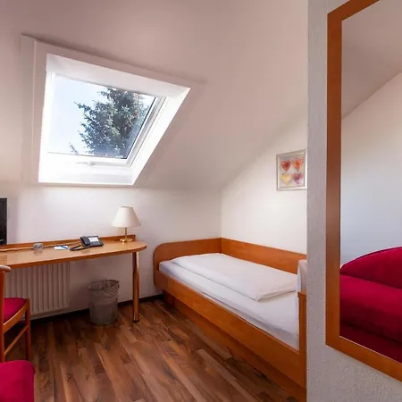 Zum Rosengarten 2* Дармштадт