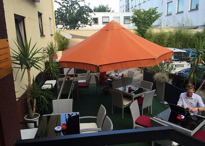 Zum Rosengarten 호텔