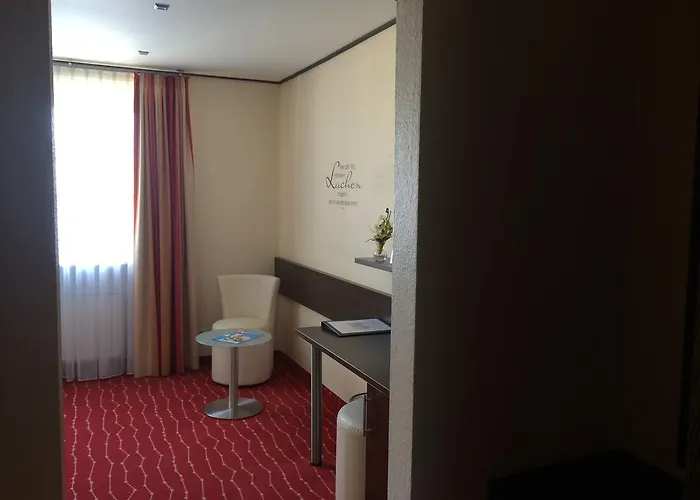 Zum Rosengarten Отель