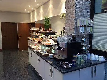 Zum Rosengarten Отель