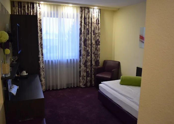 Zum Rosengarten Отель Дармштадт