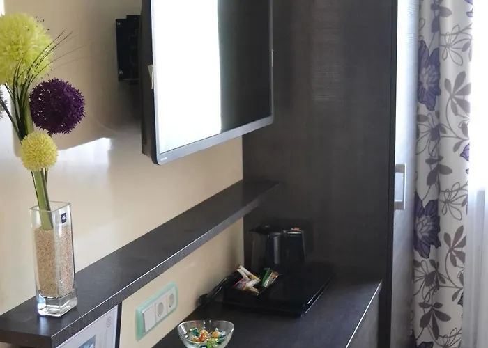 Zum Rosengarten Отель Дармштадт