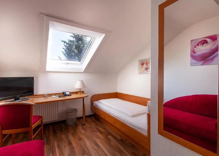 Zum Rosengarten 2* Дармштадт