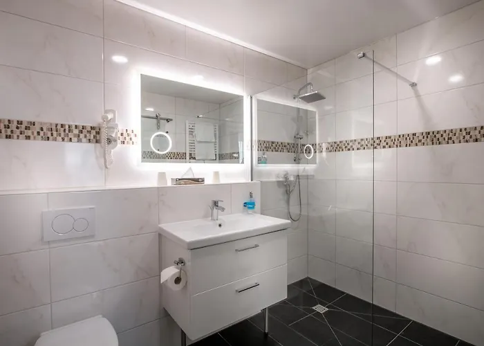 Hotel Zum Rosengarten 2*